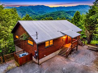 438 Ridge Line Way, Gatlinburg, TN 37738