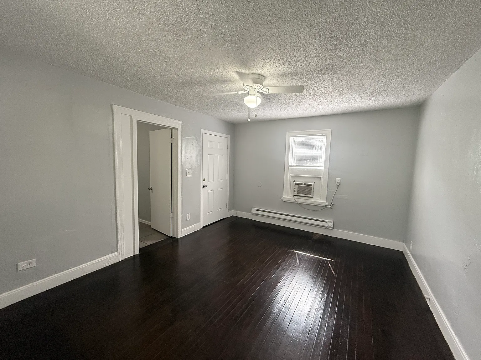 1323 NE 7th — Photo 3