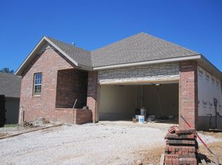 1157 S Maple Grove Ave, Springfield, MO 65804