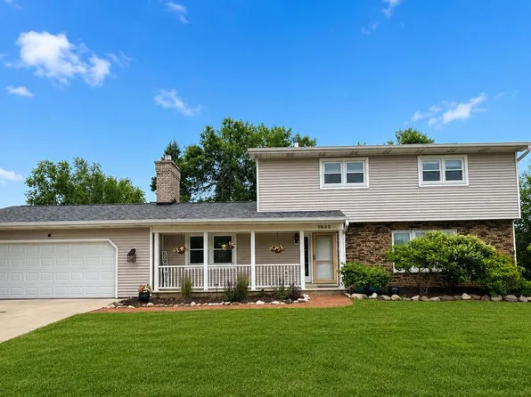 1935 Cliffview COURT, Oshkosh, WI 54901