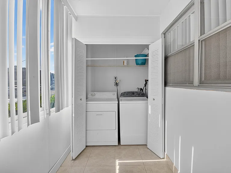 449 Monaco Park #J — Photo 20