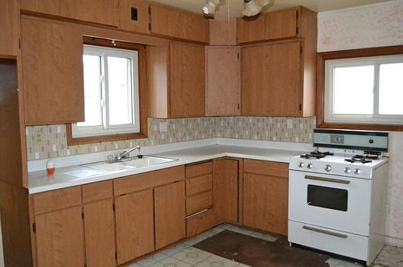 2nd image of 125 W White St