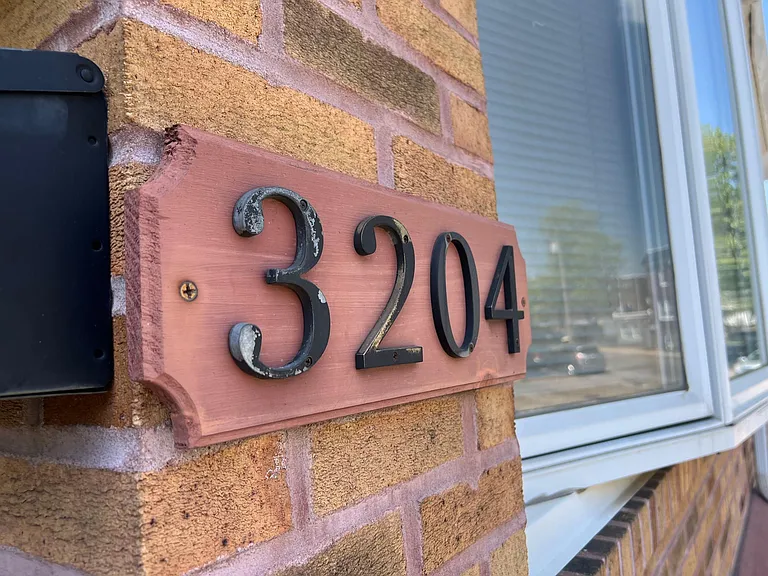 3204 Fanshawe St #2 — Photo 15