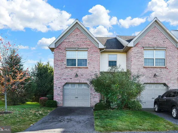 212 Melbourne Ln, Mechanicsburg, PA 17055