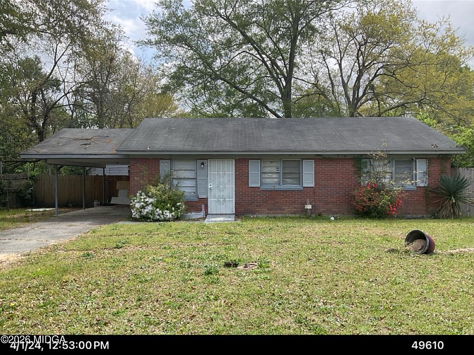 1st image of 2932 Leone Dr N