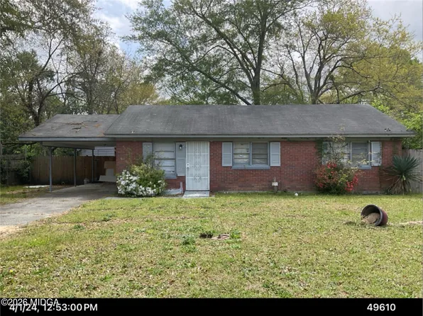 2932 Leone Dr N, Macon, GA 31206