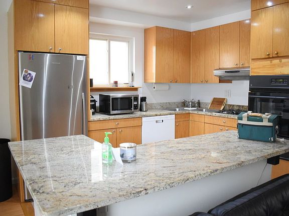 4th image of 31-29 42nd St #2D