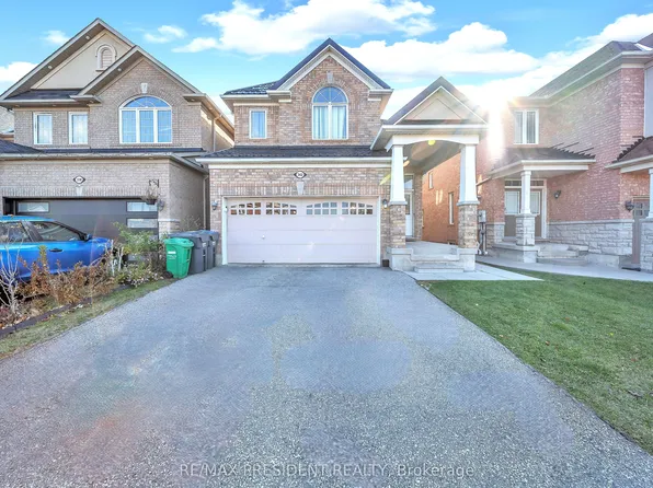 342 Panhellenic Dr, Mississauga, ON L5W 0B9