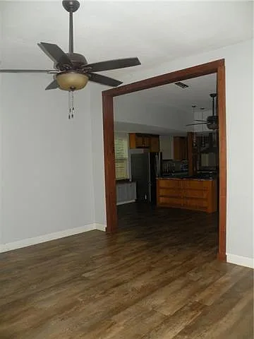 555 S 5th St — Photo 3