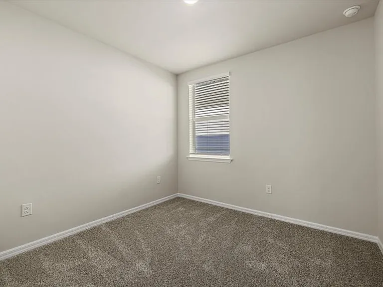 44221 Frontier Dr — Photo 11