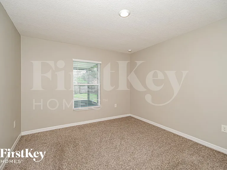 280 Edgevale Rd SE — Photo 14