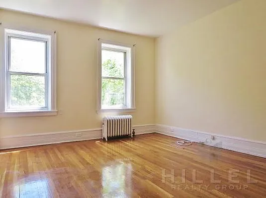 Rented by Hillel Realty Group | media 2