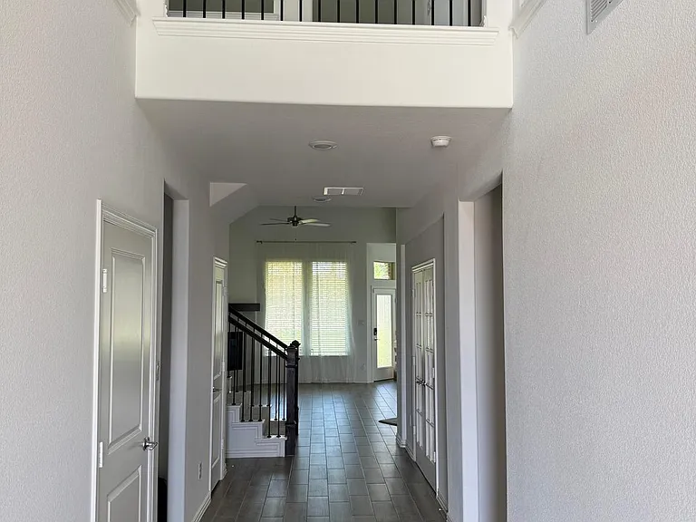 1213 Superbloom Ave — Photo 3