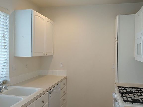3rd image of 12802 105th Ave Ct E