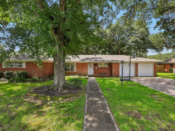 1705 Adams St, Baytown, TX 77520