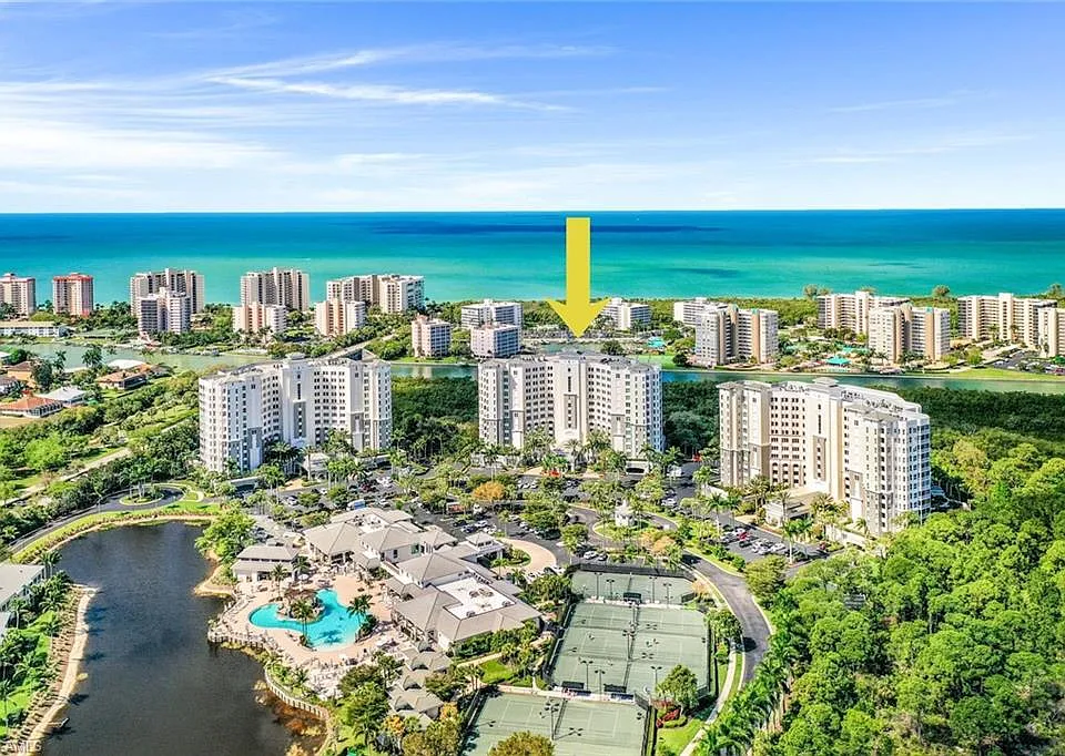 315 Dunes Blvd #201