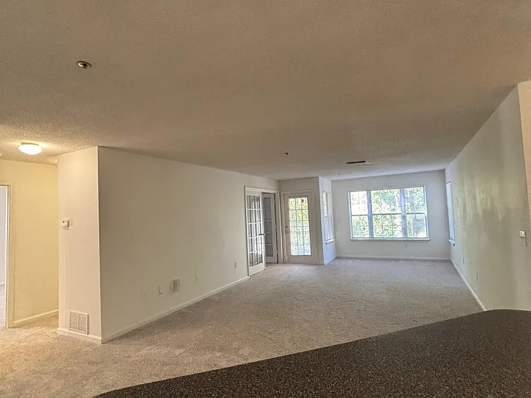 Wesley St. Claire Apartments at Lawrenceville — Photo 264