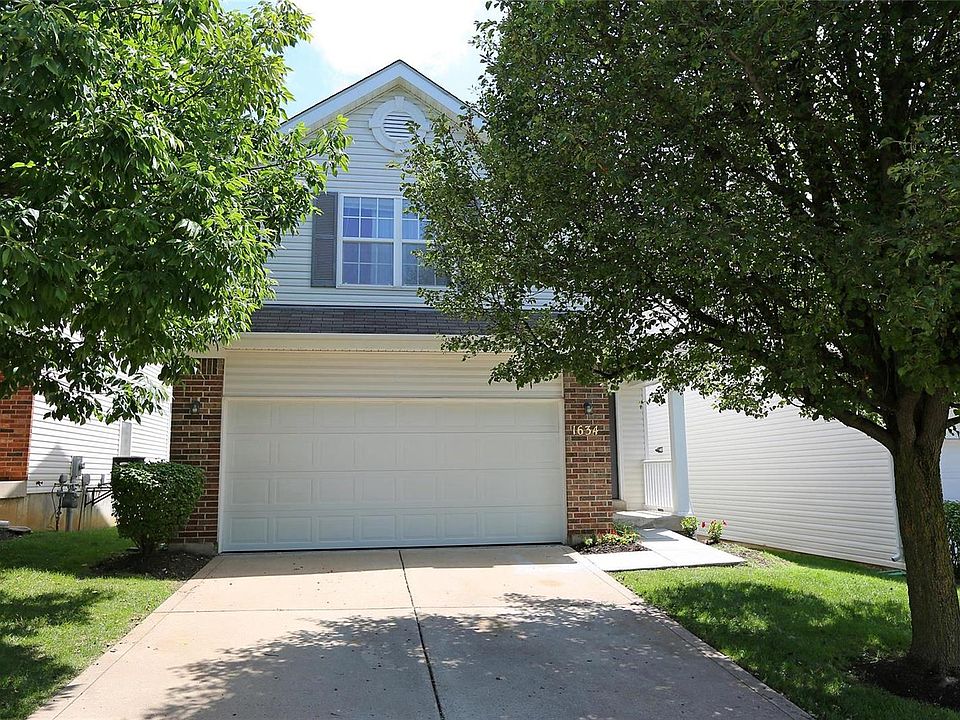 1st image of 1634 Hurstborough Manor Dr