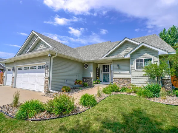 70 Coach Light Dr, Hudson, WI 54016