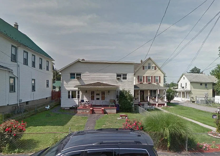 320 E Elm St #L-12 photo 1