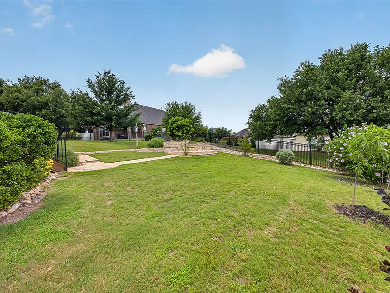 4017 Benetton Way — Photo 32