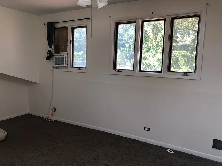 Front bedroom upstairs