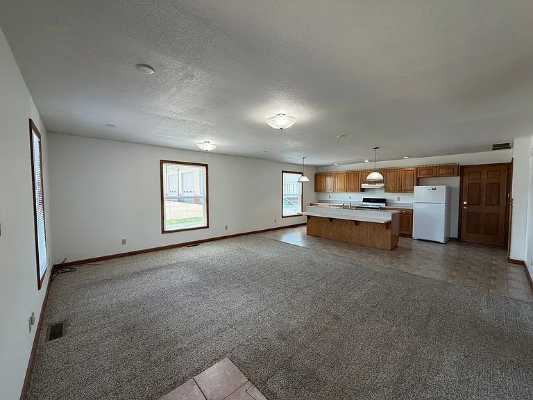 104 Short St — Photo 2