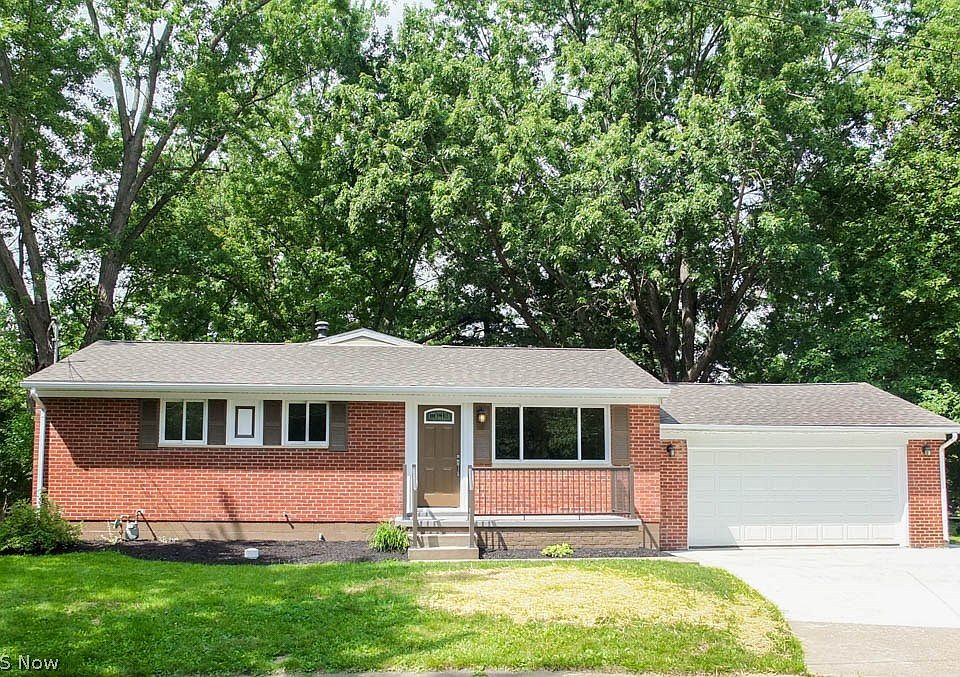 1st image of 391 Charring Cross Cir