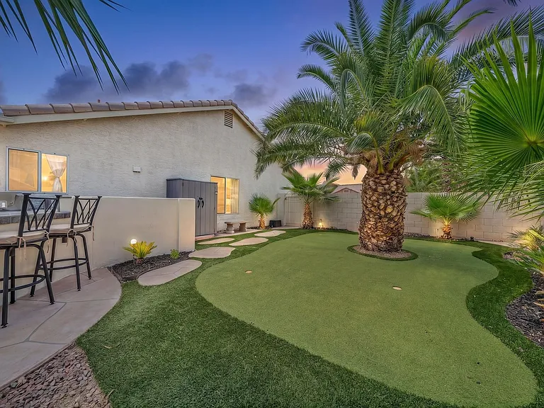 8741 W Acapulco Ln — Photo 20
