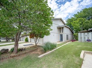 9805 Hefner Village Dr, Oklahoma City, OK 73162