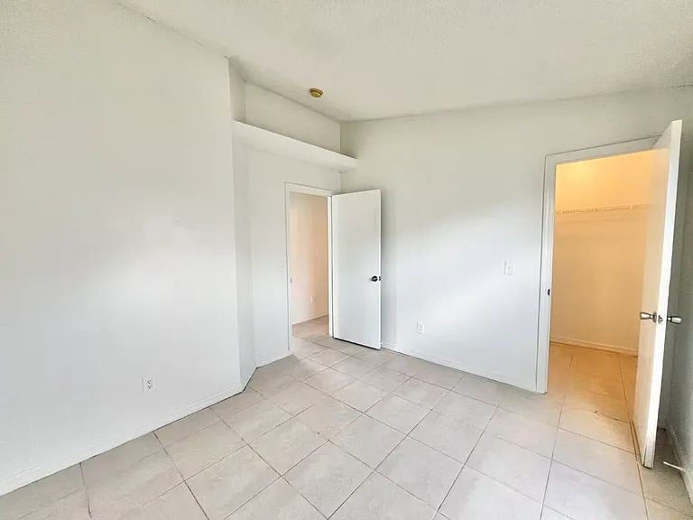 464 Spreading Oak Cir — Photo 20