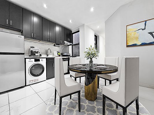 2nd image of 342 Manhattan Ave #5B