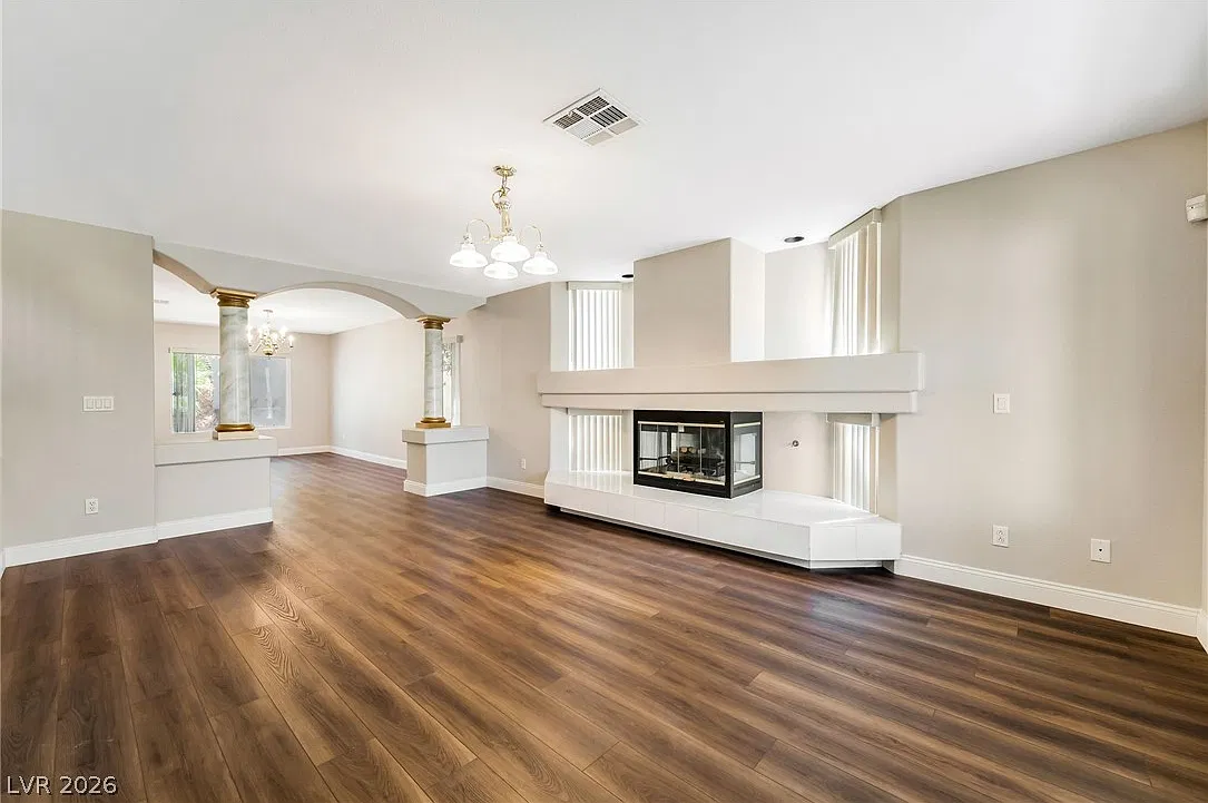 4 bed, 3.0 bath, 3247 sqft, $2,800 — Photo 4