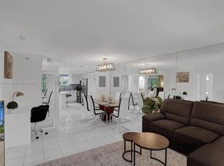 17801 N Bay Rd APT 303, Sunny Isles Beach, FL 33160