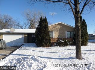 955 Keith St SW, Hutchinson, MN 55350