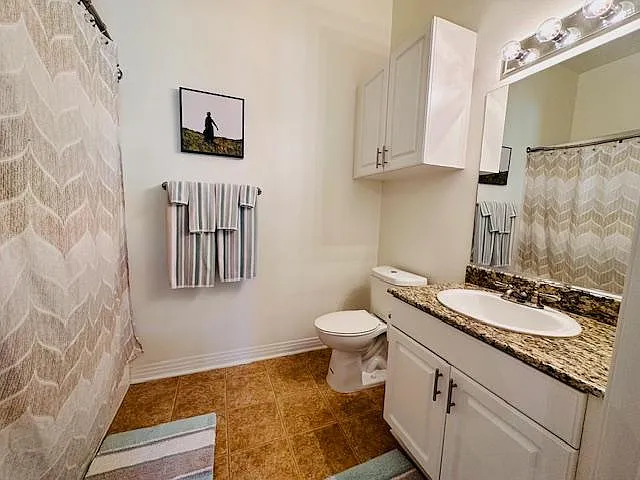 Del Rey Club Apartments — Photo 22