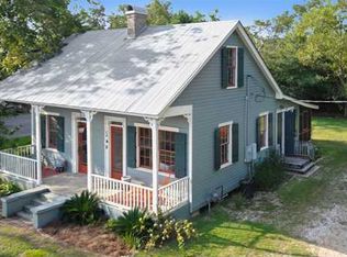 534 Main St, Bay Saint Louis, MS 39520