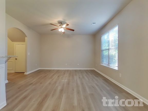 2nd image of 4459 Ravenwood Dr