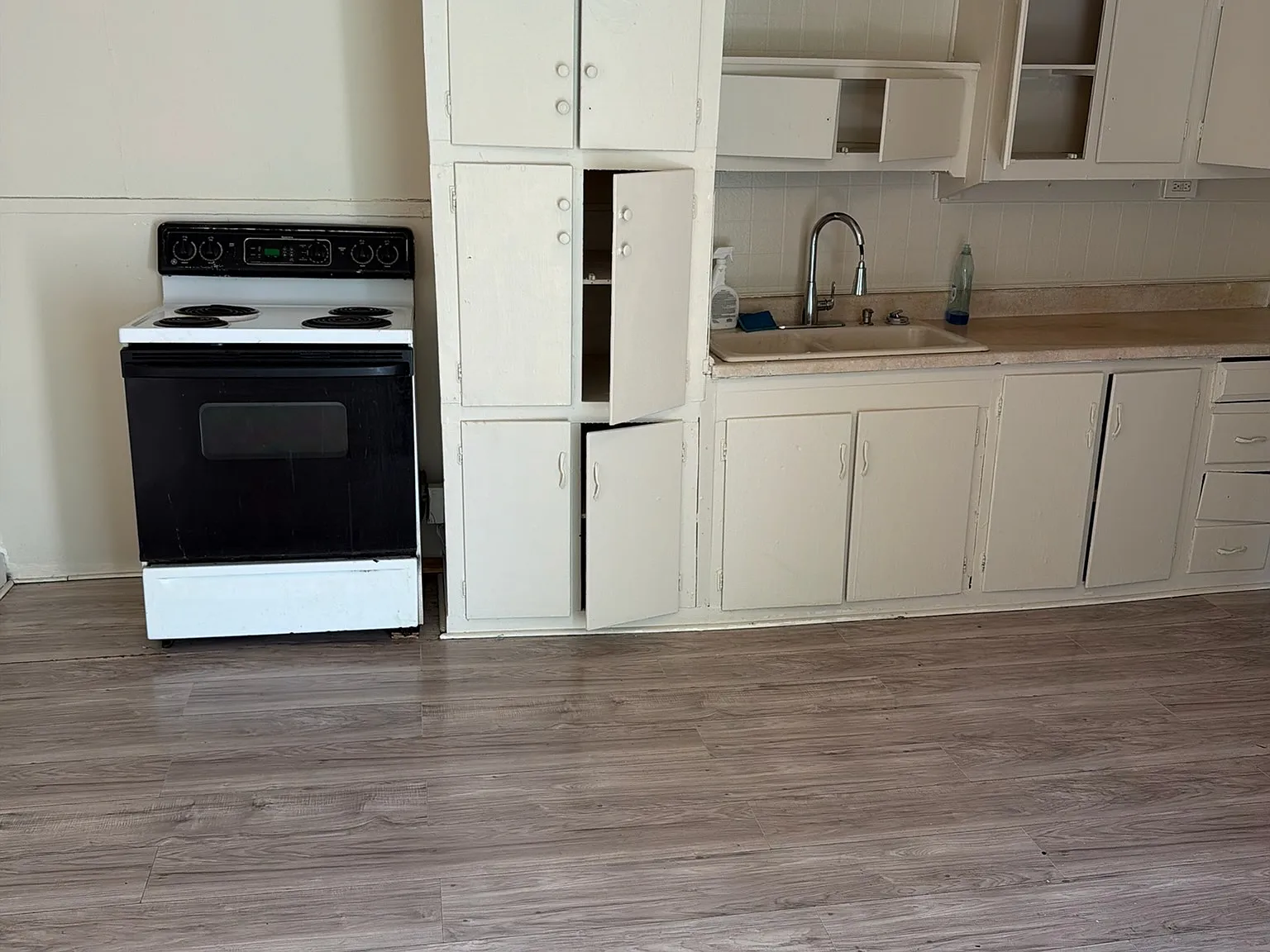 2 bed, 1000 sqft, $1,390 — Photo 4
