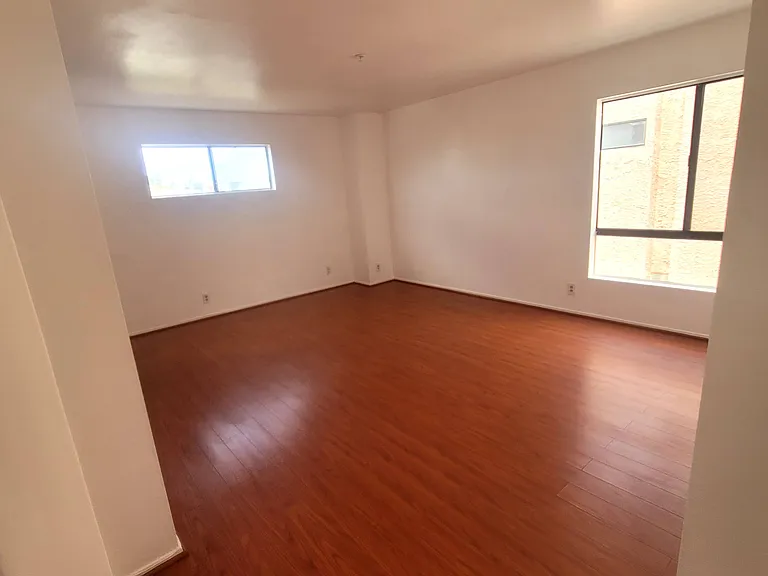 111 S Marguerita Ave #E — Photo 14