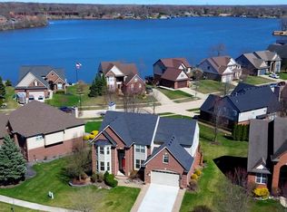 12881 Nautica Dr, Van Buren Township, MI 48111