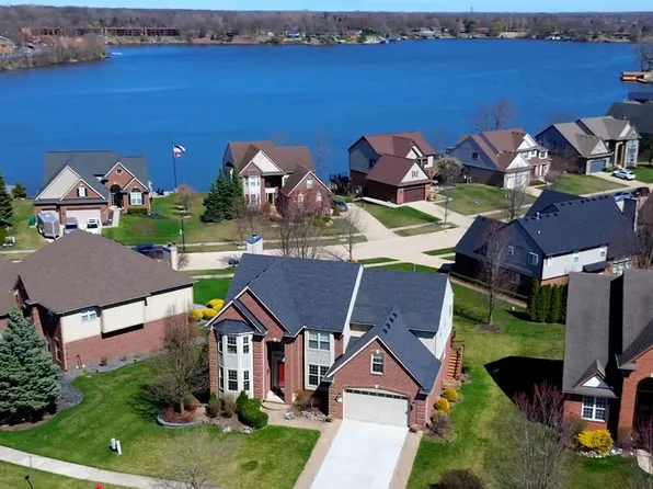 12881 Nautica Dr, Van Buren Township, MI 48111