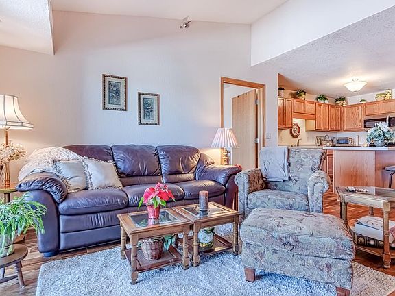 3rd image of 1331 Lake Dr W APT A306