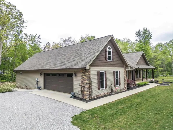 300 E Cove Rd, Monterey, TN 38574