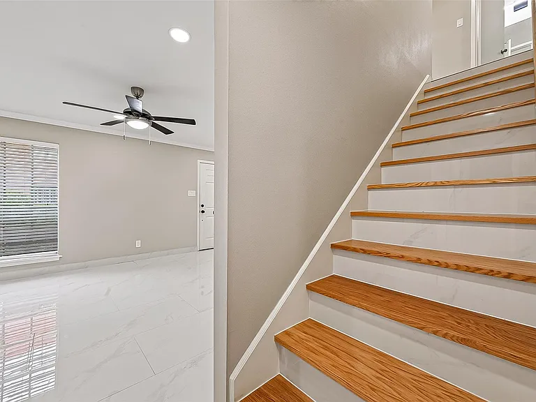 6649 De Moss Dr #649 — Photo 33