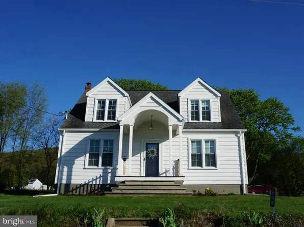 130 Mill Dr, Tamaqua, PA 18252