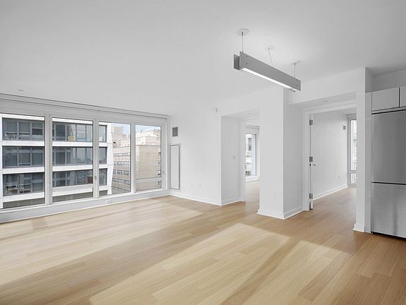 3rd image of 400 W 113th St APT 1027