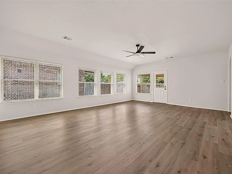 3314 Karleigh Way — Photo 11