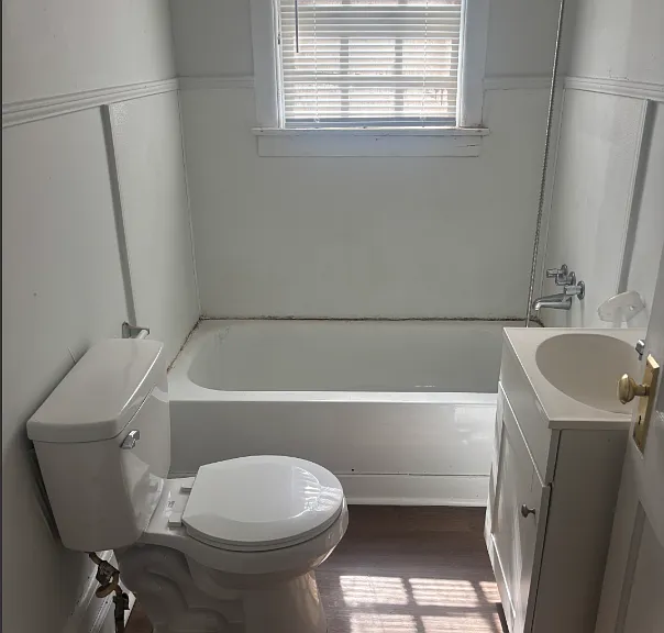 230 W Wood St — Photo 7