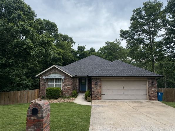 16 Wiltshire Dr